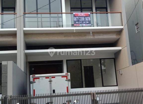 Rumah Baru Minimalis di Mekar Mandiri Komplek Mekarwangi 1