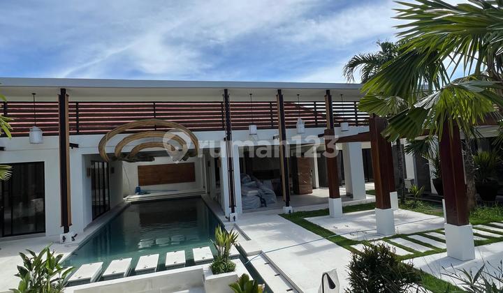 For Sale Luxury Lux Villa in Canggu