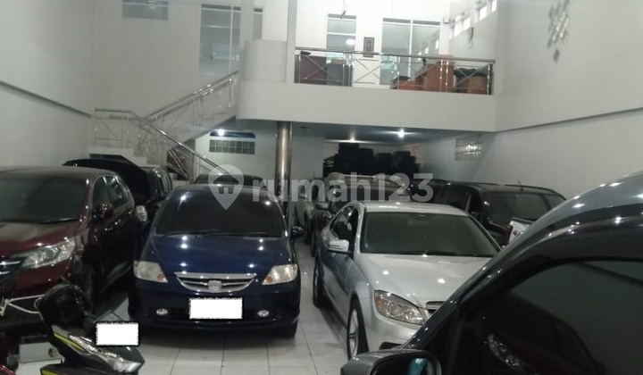Dijual Rumah di Jalan Eyckman Lokasi Sangat Strategis 