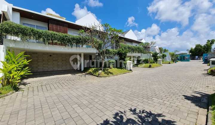 Six Bedroom Villa With Green Hills Ocean View in Ungasan Bali Six Bedroom Villa With Green Hills Ocean View in Ungasan Bali