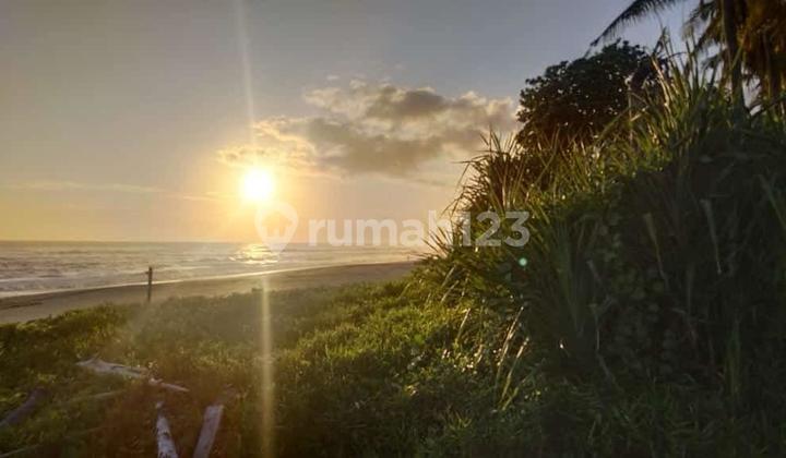 Exotic beachfront land. Located in the development area of the Pangkung Tibah village tourism object, Tabanan Bali.