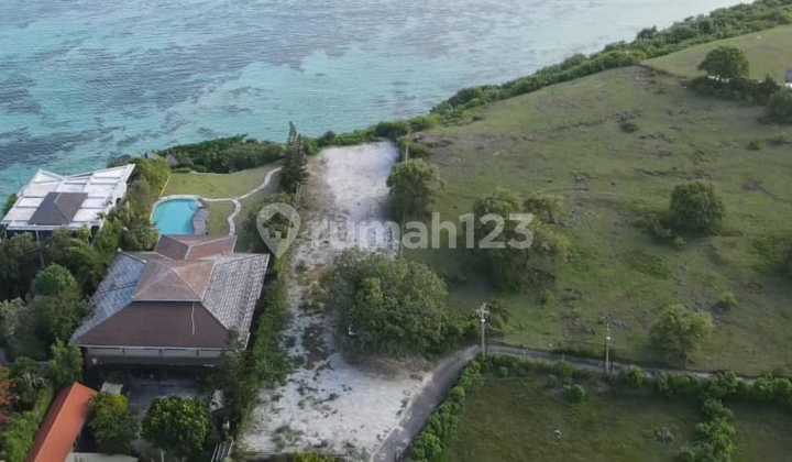 Small Land, Cliff Edge Beach Nusa Dua, Bali, Rare in Bali