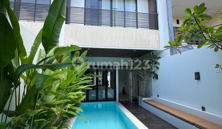Villa Baru 3 Bedroom di Padonan Canggu Bali