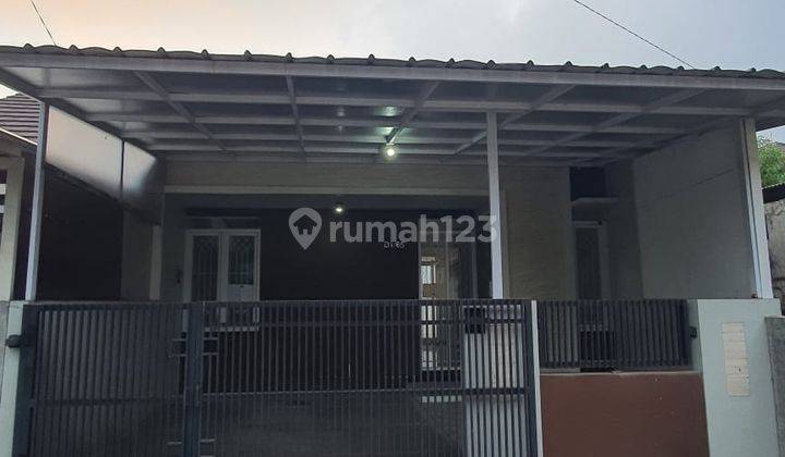 Rumah Siap Huni di Taman Holis Indah 2 1