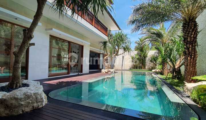 Beautiful Villa at Umalas Available for Leasehold