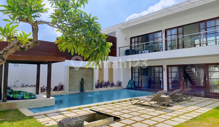3 Bedrooms Villa Located In The Heart Of Seminyak For Sale 3 Bedrooms Villa Located In The Heart Of Seminyak For Sale