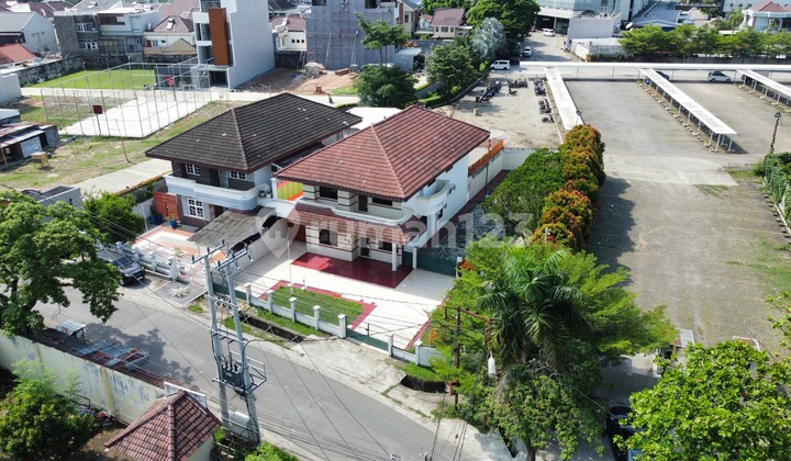 Dijual Cepat Rumah 2 Lantai Samping Soma Supermarket 1