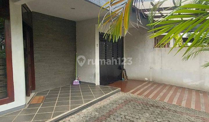 Rumah 2 Lantai Pondok Indah Lokasi Strategis 2