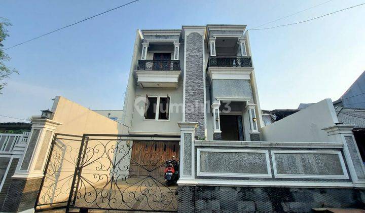 Rumah Jati Padang Dekat Pasar Minggu Raya 1