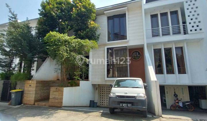 Rumah 3 Lantai Townhouse Dekat Ke Stasiun Mrt Lb Bulus 1