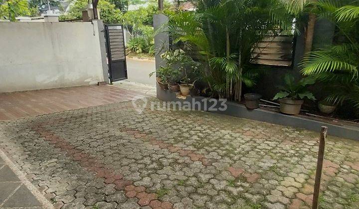 Rumah 2 Lantai Pondok Indah Lokasi Strategis 2