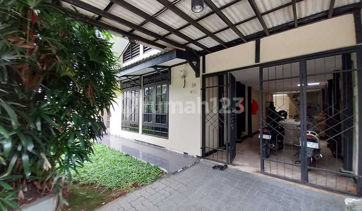Spacious House in Cinere Housing Estate - Ready to Occupy & Comfortable Location 2