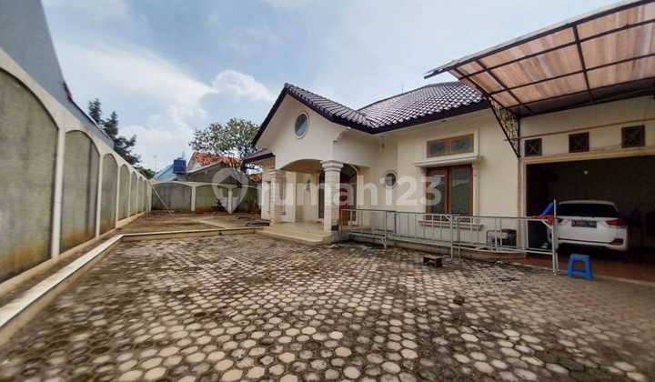 For Sale: Quiet Complex House in Cinere, Area 672 m² For Sale: Quiet Complex House in Cinere, Area 672 m²