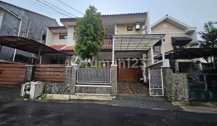 Rumah Siap Huni Terawat Di Pangkalan Jati, Cinere Dekat ke Tol