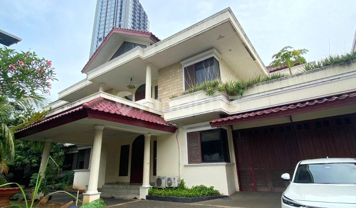 Rumah Mewah di Cilandak, Jakarta Selatan – Lokasi Strategis Harga Nego