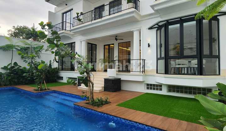 Rumah Mewah ada Kolam Renang di Kemang – Jakarta Selatan