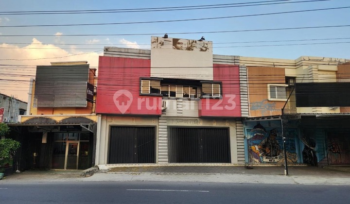 Strategic 2-Story Shophouse, Near Colomadu Toll Exit & Manahan Stadium 1