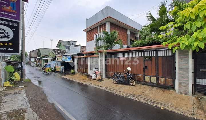 Good Boarding House 16+1 Bedrooms/18 Bathrooms 3 Floors With Rooftop in Kartasura 2