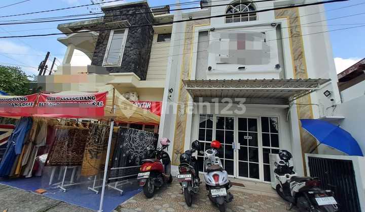 2 Unit Ruko Komersial Premium 3 Lantai Dekat Solo Grand Mall