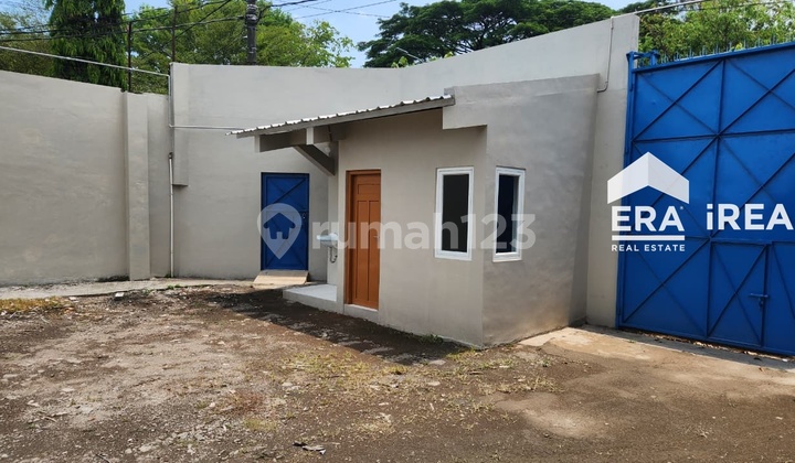 Strategic Location Warehouse, Ready on Adisucipto Street, Jajar Solo