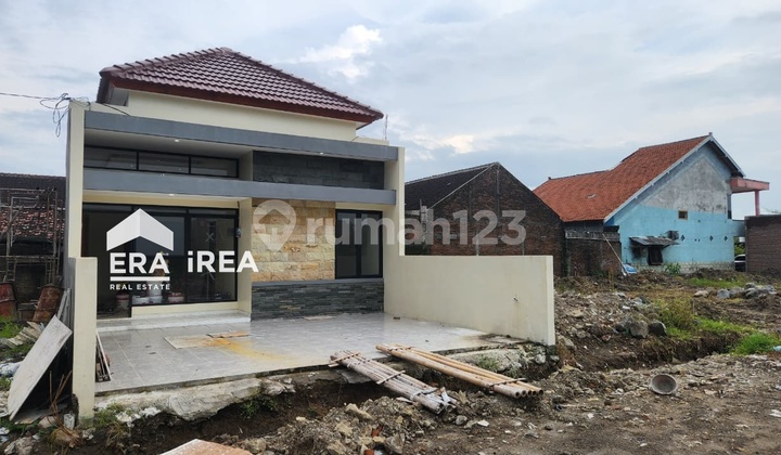 Rumah Baru 2 Carport di Cluster One Gate System di Sukoharjo