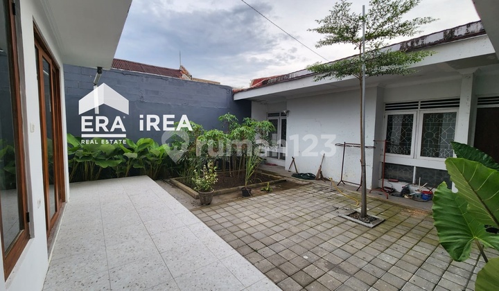 Beautiful Spacious & Fully Furnished House in Jajar Laweyan Solo Beautiful Spacious & Fully Furnished House in Jajar Laweyan Solo