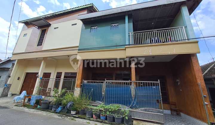 2-Story House Near Superindo & Tjolomadoe, 5 Minutes to Solo Airport 1