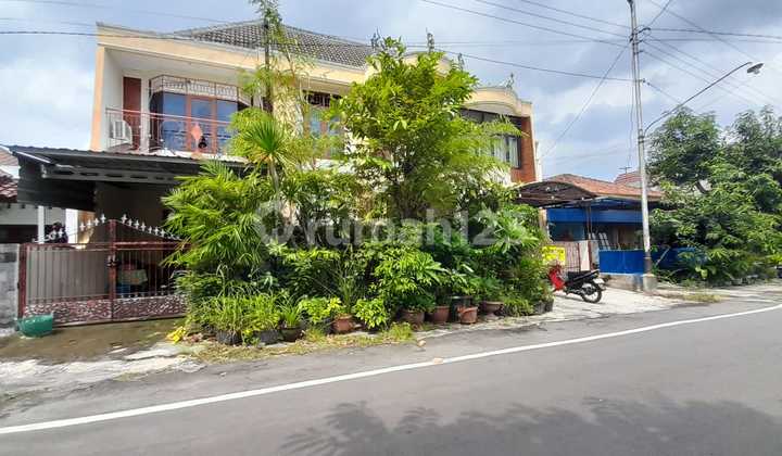 2-Story Comfortable, Quiet, Green Residence Near Manahan Stadium Solo 2