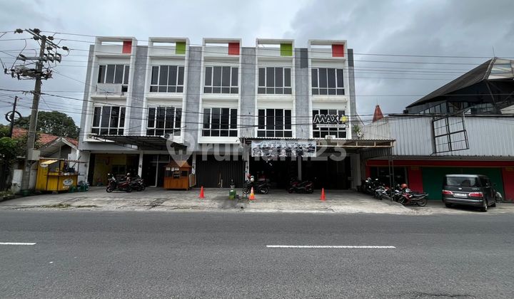 Ruko 3.5 Lantai Lokasi Strategis Dekat Stasiun Balapan Solo