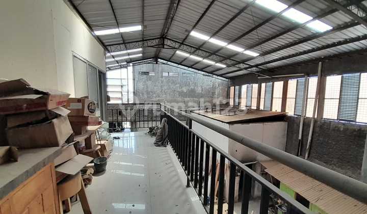 Gudang Besar 2 Lantai di Kartasura, Bebas Banjir & Akses Mudah