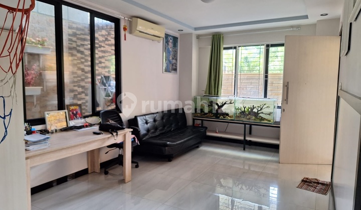 Rumah Bagus Shm Taman Palem Lestari 10x20 2 Lt Jakarta Barat 2