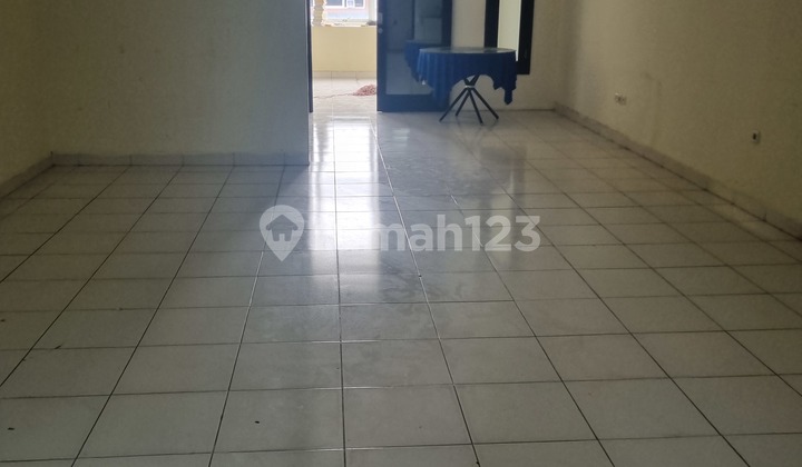 For Sale. Cheap Fast Shop House in Citra Gran Cibubur Strategic Location Busy. 2