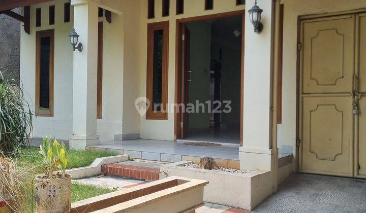 Dijual Cepat Murah Rumah Rafles Hills Cibubur,lokasi Strategis  1