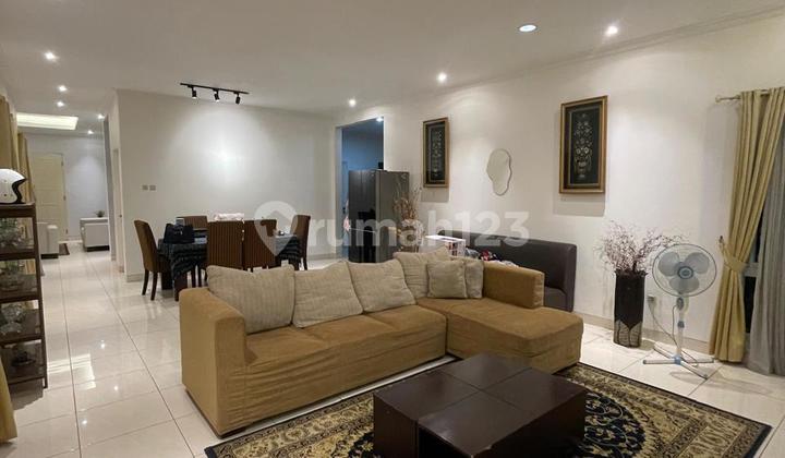 Nice House on Boulevard Kota Wisata Cibubur