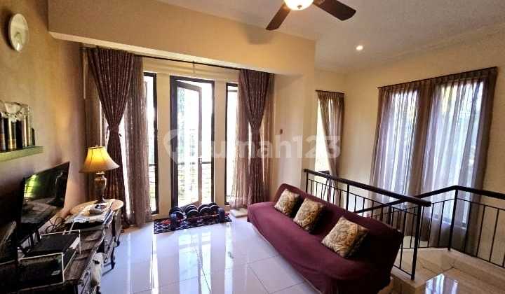 Rumah Cantik Hoek Di Legenda Wisata Cibubur 2