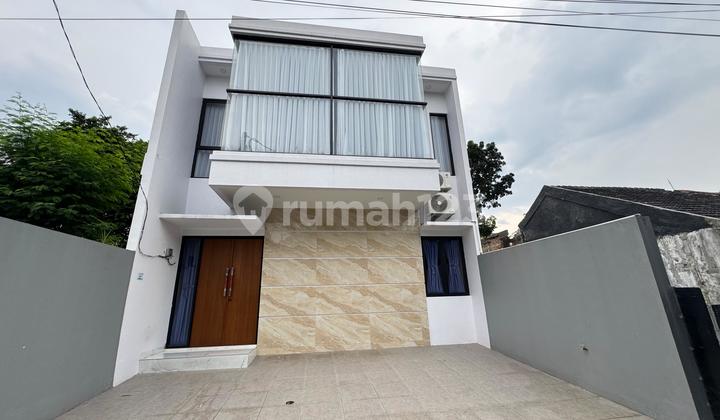 Rumah Desain Modern Di Limus Pratama Rumah Desain Modern Di Limus Pratama