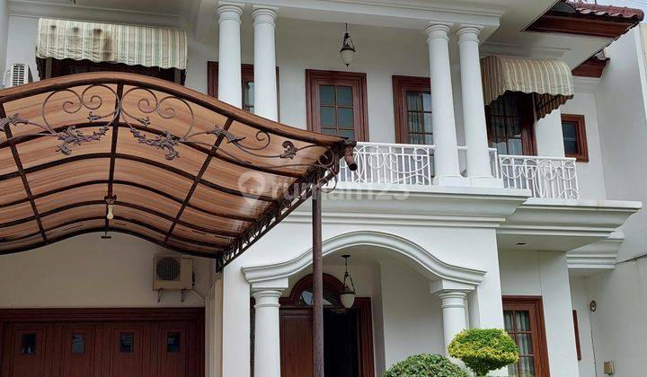 Rumah bagus siap huni di Legenda Wisata  1