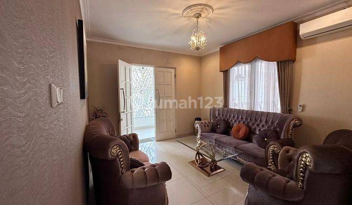 Rumah mewah furnished di Kota Wisata 2