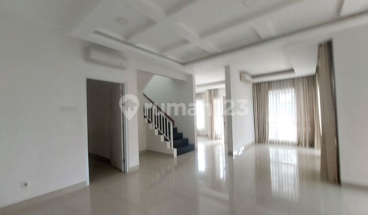 Rumah di Raffless Hills Cibubur 10 Menit ke Stasiun LRT Harjamukti Rumah di Raffless Hills Cibubur 10 Menit ke Stasiun LRT Harjamukti