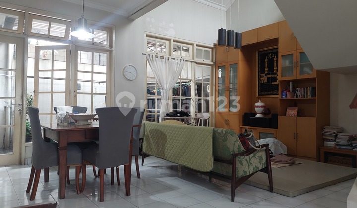 Dijual Rumah Siap Huni Turun Harga di Legenda Wisata Cibubur Dijual Rumah Siap Huni Turun Harga di Legenda Wisata Cibubur