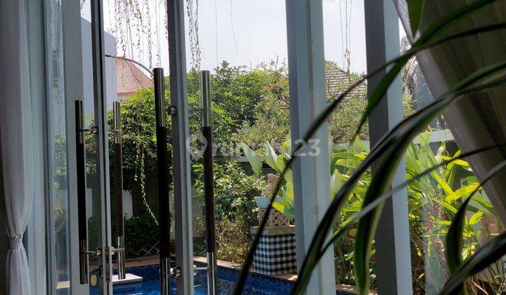 Rumah Mewah  Dengan Kolam Renang Shm Di Citra Grand Cibubur 2