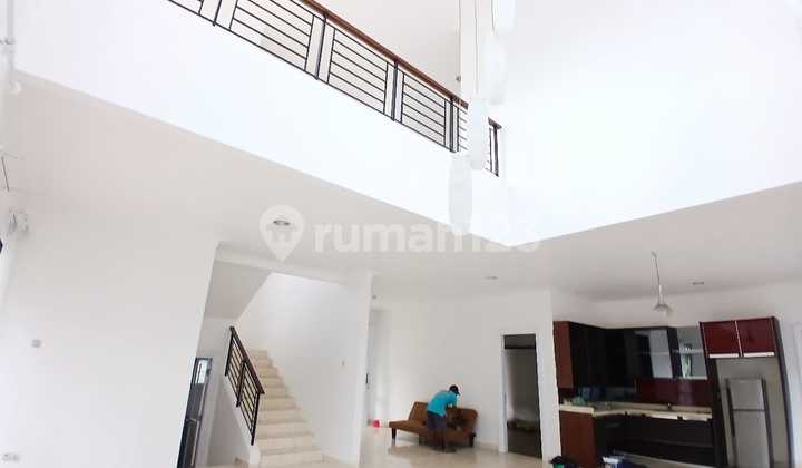 Rumah Luas Rapi Siap Huni 2