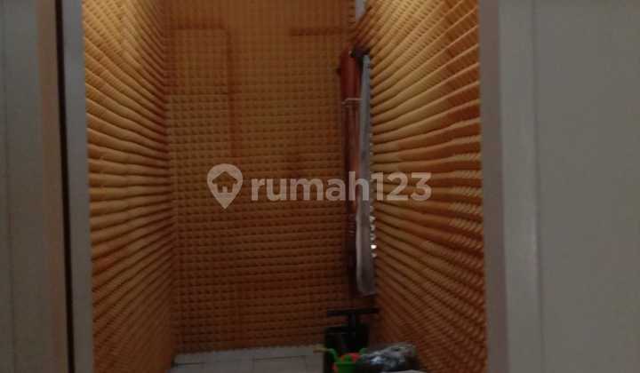 Rumah Sewa Bagus 5 Kamar Tidur 2
