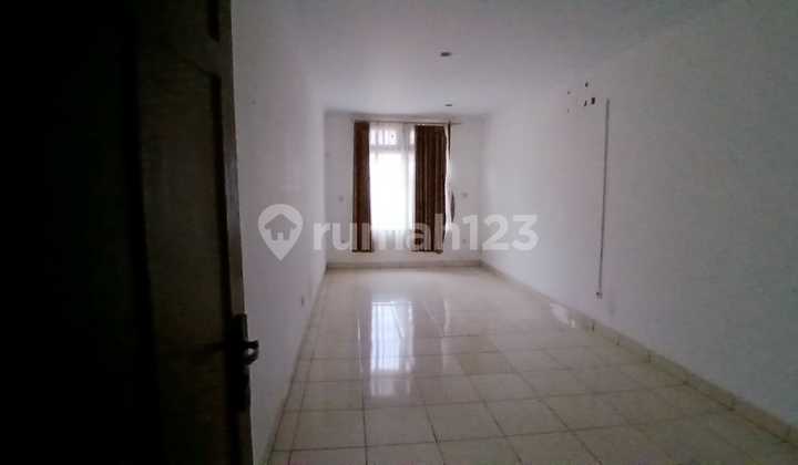 Rumah Dekat Green Belt Pesona Madrid Kotawisata 2