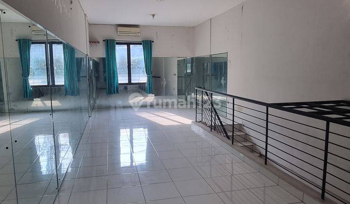 Ruko perumahan Legenda Wisata  disewa dekat pintu gerbang dan jalan besar  free IPL 1 tahun 2