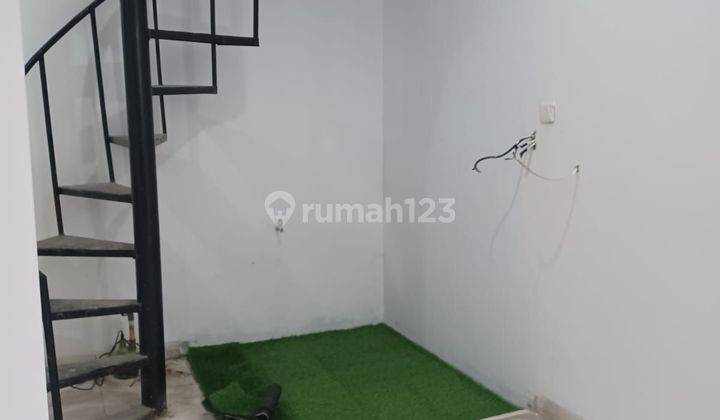 Rumah 2 lantai rapi siap huni diPerumahan Kota Wisata harga bersaing  2