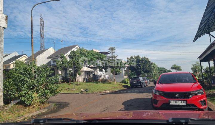 Rumah mungil rapi hook tanah luas harga bersaing di Legenda Wisata cibubur view hijau pepohonan  2