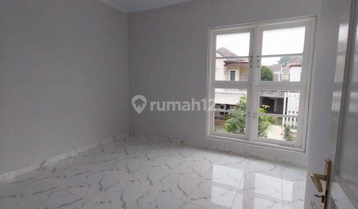 Rumah 2 Lantai Harga Bersaing ,rapi Siap Huni ,renovasi  Di Kota Wisata Cibubur  2