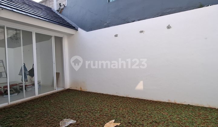 Renovated 2-Story House Ready to Live In at Competitive Price in Tourist City with SHM 2