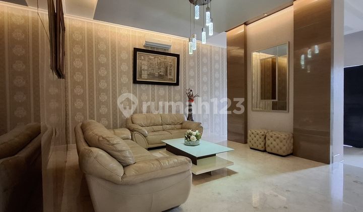 Luxury House in Tourist City With Swimming Pool Exclusive Cluster Luxury House in Tourist City With Swimming Pool Exclusive Cluster